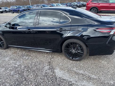 Used 2024 Toyota Camry XSE w/ Navigation Package image 11