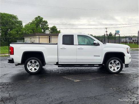 Used 2017 GMC Sierra 1500 SLE w/ Elevation Edition AWD/4WD image 9