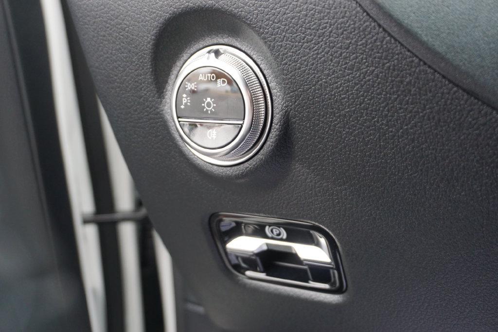 Certified 2026 Mercedes-Benz C 300 Sedan image 33