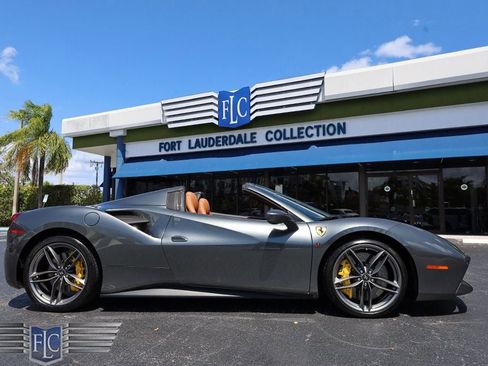 Used 2017 Ferrari 488 Spider RWD image 46