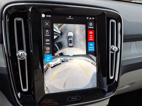 New 2026 Volvo XC40 B4 Plus w/ Climate Package image 16