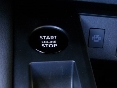 Used 2025 Nissan Kicks SR image 23