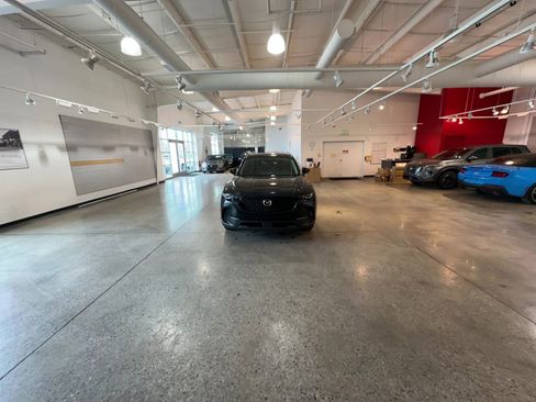 Used 2025 MAZDA CX-50 AWD 2.5 S w/ Select Package image 16