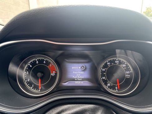 Used 2019 Jeep Cherokee Limited image 24