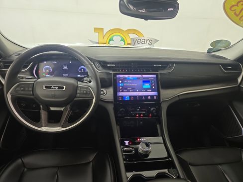 Used 2023 Jeep Grand Cherokee L Limited image 15