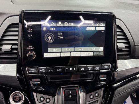 Used 2023 Honda Odyssey Touring image 19