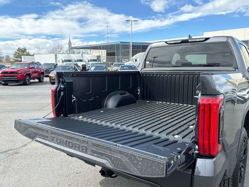 New 2026 Toyota Tundra SR5 w/ SR5 Convenience Package image 12