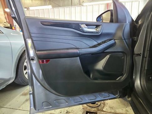 Used 2023 Ford Escape ST-Line Select w/ Tech Pack #1 AWD/4WD image 19