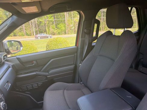 Used 2025 Toyota 4Runner SR5 image 12