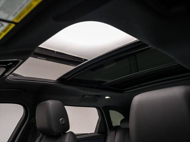 New 2026 Land Rover Range Rover Velar S AWD/4WD image 13