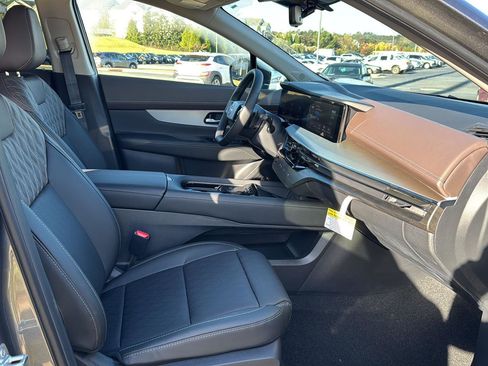 New 2026 Nissan Murano Platinum image 10