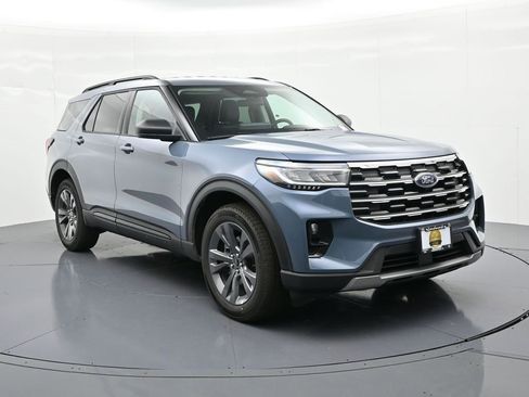 New 2026 Ford Explorer Active w/ Active Comfort Package image 4