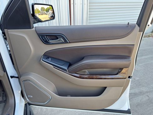 Used 2017 Chevrolet Tahoe LT w/ Luxury Package image 39