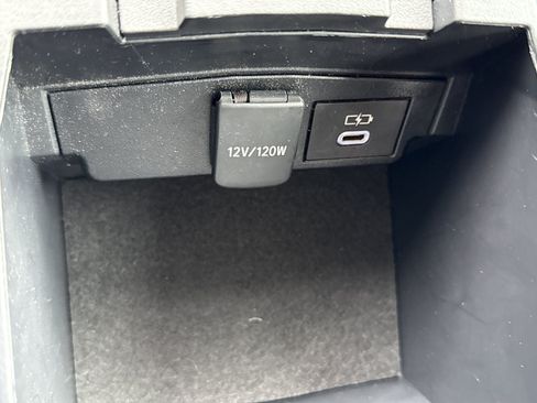 Used 2024 Toyota Corolla LE FWD image 27