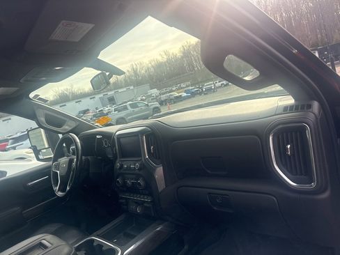 Used 2022 Chevrolet Silverado 2500 LTZ image 13