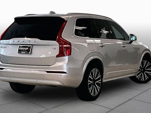 Used 2022 Volvo XC90 T5 Momentum w/ Climate Package FWD image 12