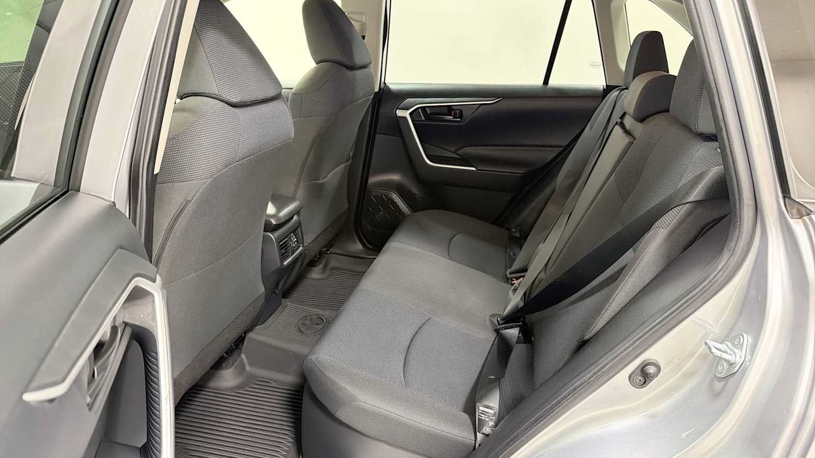 Certified 2021 Toyota RAV4 LE AWD/4WD image 23
