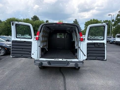 Used 2025 Chevrolet Express 2500 w/ Driver Convenience Package RWD image 8