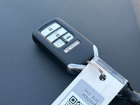 Used 2018 Honda Civic EX image 31
