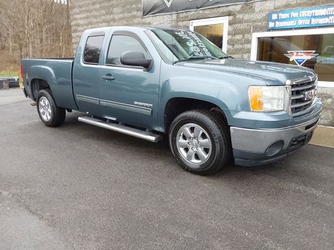 Used 2013 GMC Sierra 1500 SLE w/ Power Tech Package image 2