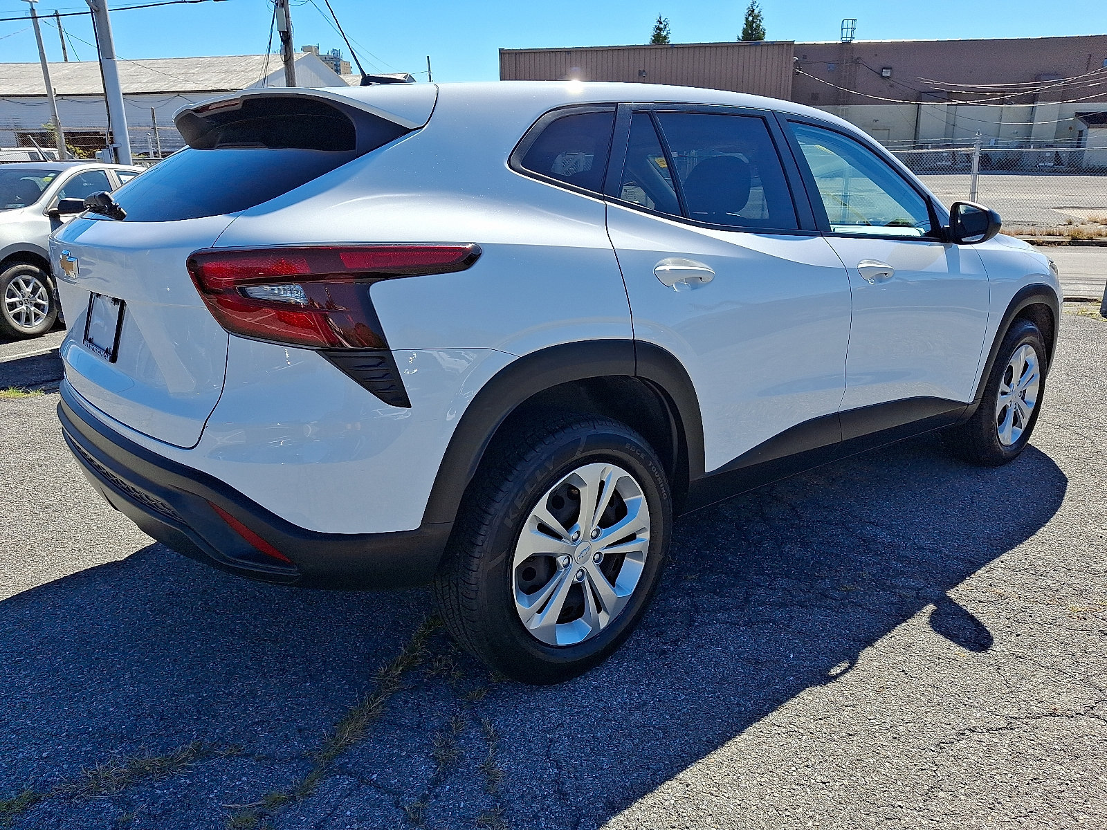 Used 2025 Chevrolet Trax LS FWD image 5