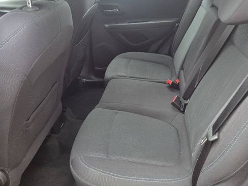 Used 2016 Chevrolet Trax LS FWD image 12