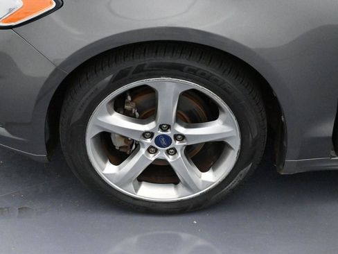 Used 2014 Ford Fusion SE w/ Equipment Group 201A image 26