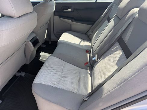 Used 2012 Toyota Camry LE FWD image 16