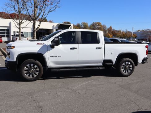 Certified 2024 Chevrolet Silverado 2500 Custom w/ Custom Value Package image 7