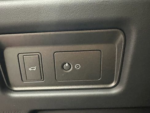 Used 2019 Land Rover Range Rover Evoque SE AWD/4WD image 13