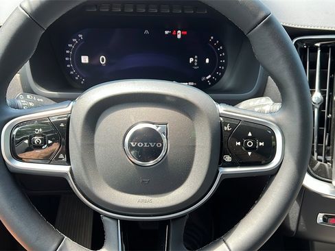 New 2026 Volvo XC90 B6 Plus w/ Protection Package Premier image 10