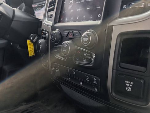 Used 2018 RAM 1500 Big Horn AWD/4WD image 34
