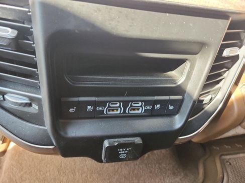 Used 2022 RAM 1500 Limited image 15