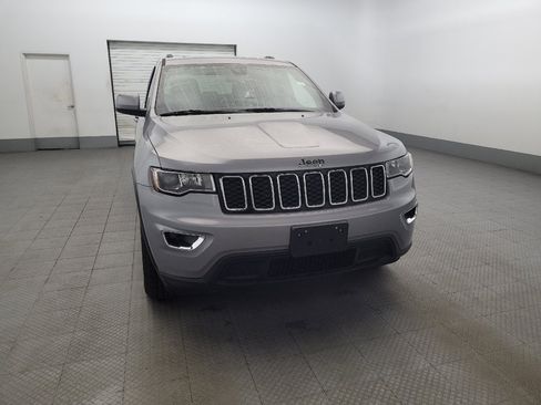 Used 2020 Jeep Grand Cherokee Laredo AWD/4WD image 14
