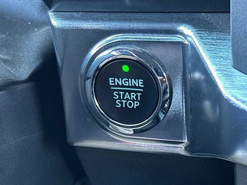 Used 2021 Ford F150 Lariat w/ Equipment Group 502A High image 20