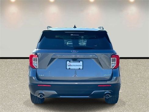 Certified 2022 Ford Explorer XLT w/ Equipment Group 202A image 6