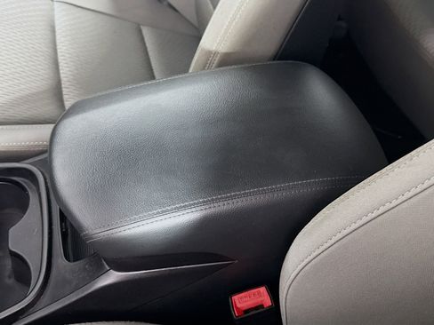 Used 2018 Hyundai Santa Fe SE FWD image 18