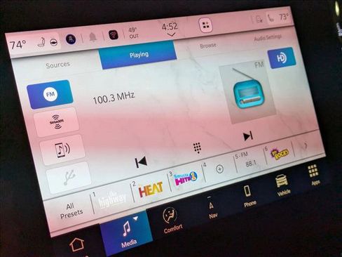 Used 2024 Jeep Wagoneer L Series II w/ Convenience Group I image 13