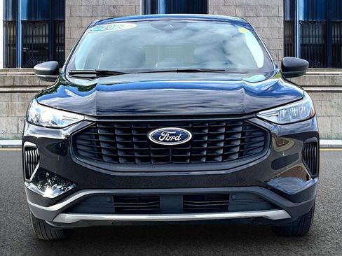 Used 2023 Ford Escape AWD image 3