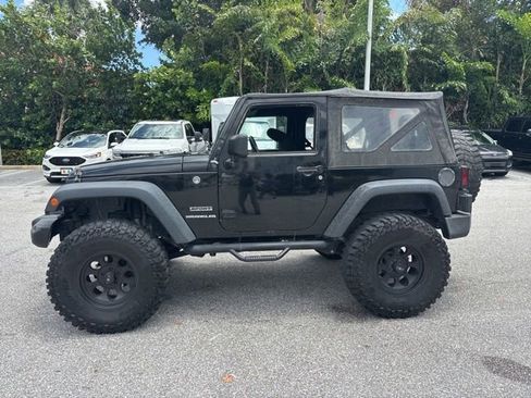 Used 2017 Jeep Wrangler Sport w/ Quick Order Package 24S AWD/4WD image 4