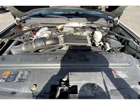Used 2018 GMC Sierra 2500 Denali w/ Duramax Plus Package image 11