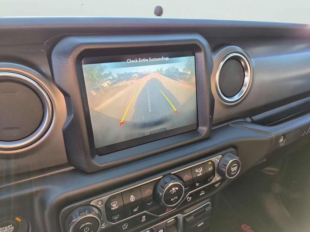 Used 2021 Jeep Wrangler Unlimited Rubicon AWD/4WD image 32