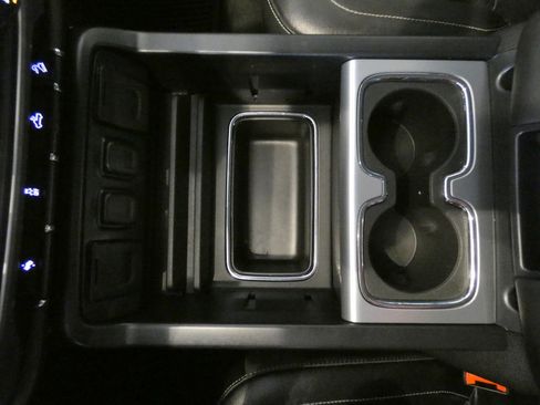 Used 2015 GMC Sierra 1500 SLT w/ SLT Crew Cab Value Package image 16