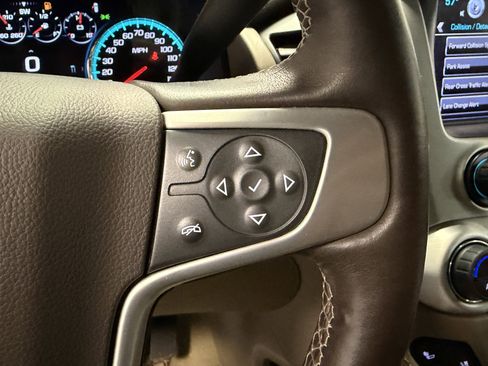 Used 2017 GMC Yukon SLT w/ Premium Edition AWD/4WD image 16