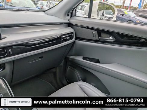 Used 2023 Lincoln Nautilus Reserve FWD image 17