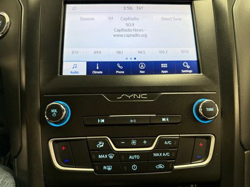 Used 2019 Ford Fusion SE w/ Equipment Group 151A image 17