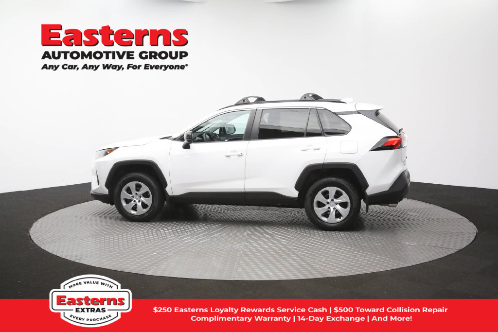 Used 2021 Toyota RAV4 LE AWD/4WD image 61