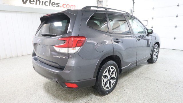 Used 2021 Subaru Forester Premium AWD/4WD image 6