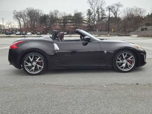 Used 2013 Nissan 370Z Touring w/ Sport Pkg image 10