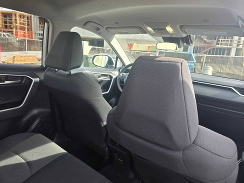 Used 2025 Toyota RAV4 XLE image 15